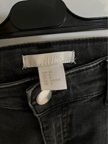 38 Beden siyah Renk H&M şort