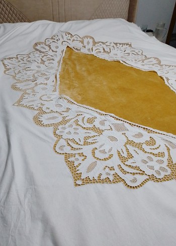 İşlemeli Beyaz yatak Örtüsü - Görsel 6