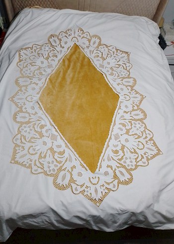 İşlemeli Beyaz yatak Örtüsü - Görsel 7