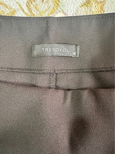 Siyah Bağlama ve Kuşgözü Dtylı Şort Etek - Görsel 5