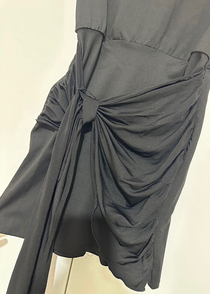 Bershka Kısa Kollu Önü Büzgülü Elbise - Görsel 3