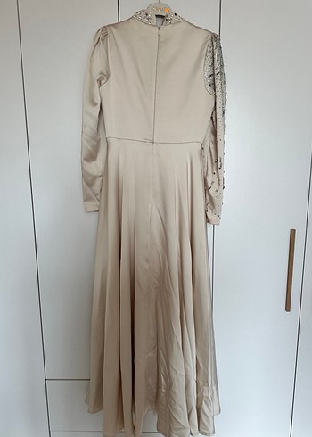 Uzun Kollu Drapeli Bej Kadın Abiye Elbise - Görsel 3