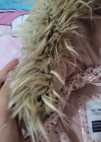 Kız Çocuk Bej Kapüşonlu Kürklü Mont - Görsel 3