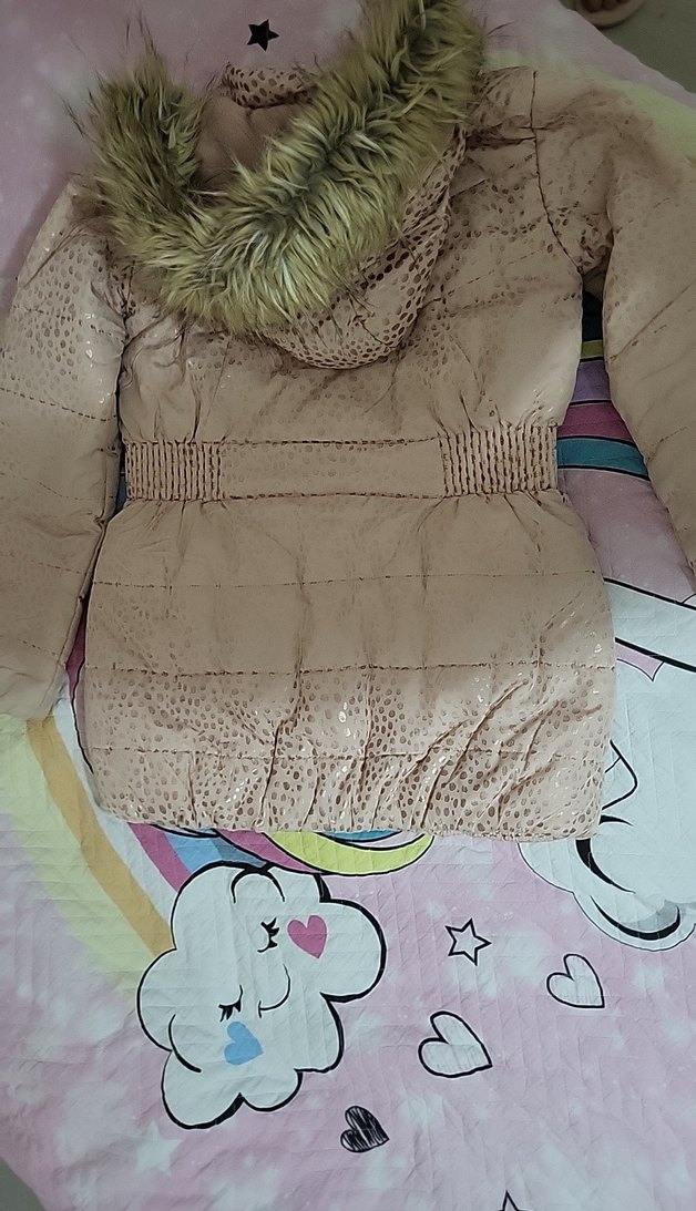 Kız Çocuk Bej Kapüşonlu Kürklü Mont - Görsel 4