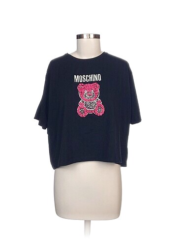 Moschino T-shirt %70 İndirimli.