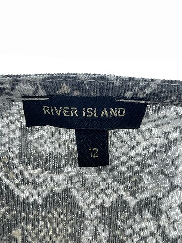 40 Beden çeşitli Renk River Island Bluz %70 İndirimli.