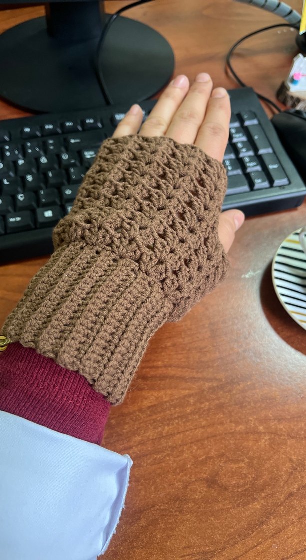 Örgü Kahverengi Parmaksız Kadın Eldiveni - Görsel 3