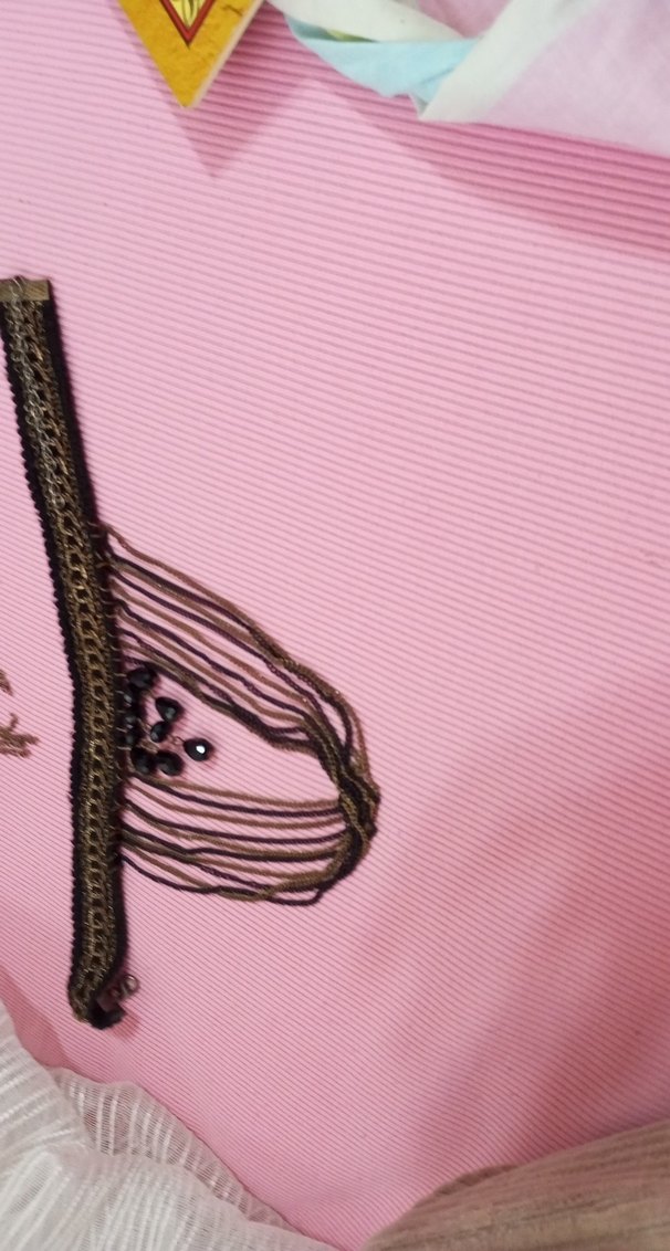 siyah gold işlemeli zincirli aksesuar - Görsel 2