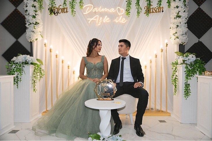 Diğer Nişan elbisesi
