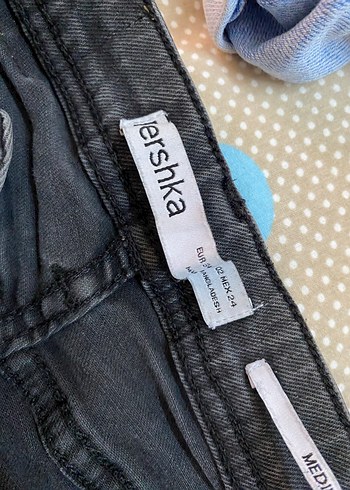 Bershka Siyah Mini Kadın Kot Şort - Görsel 3