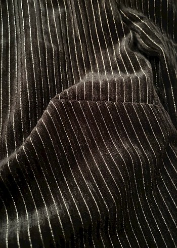 Roman şık davet elbisesi
Siyah Yüksek Yakalı Uzun Kollu Elbise - Görsel 4