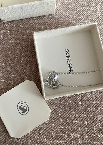 Beden Swarovski Matrix kalp kolye