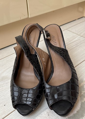 Hotiç topuklu ayakkabı - Görsel 6