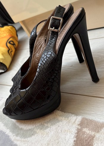 Hotiç topuklu ayakkabı - Görsel 5