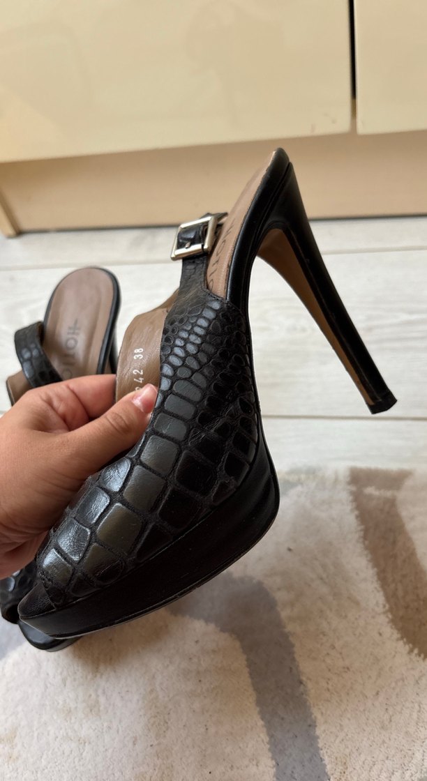 Hotiç topuklu ayakkabı - Görsel 2