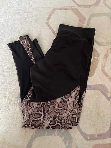 Trendyol & Milla Leopar fileli detaylı tayt