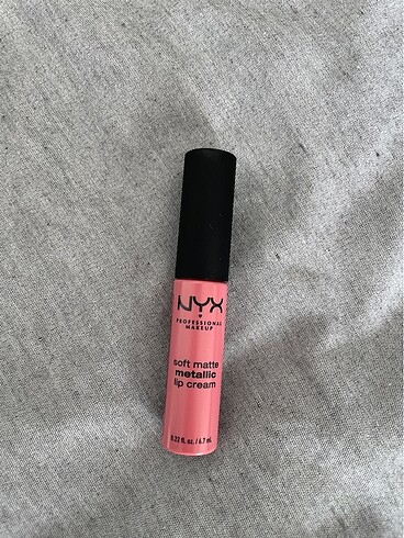 NYX ruj