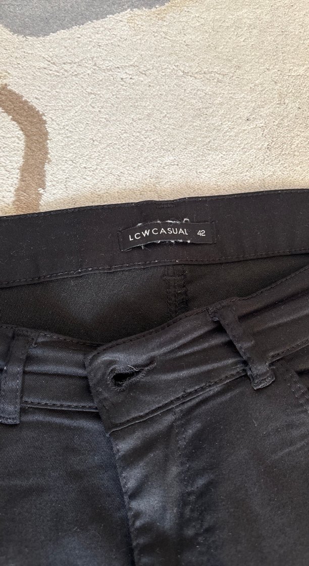 Siyah Yılan Desenli Payetli Kadın Pantolon - Görsel 4