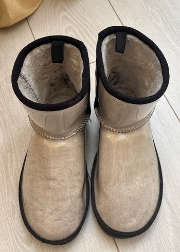 UGG Gri Beyaz Metalik Kadın Bot - Görsel 2