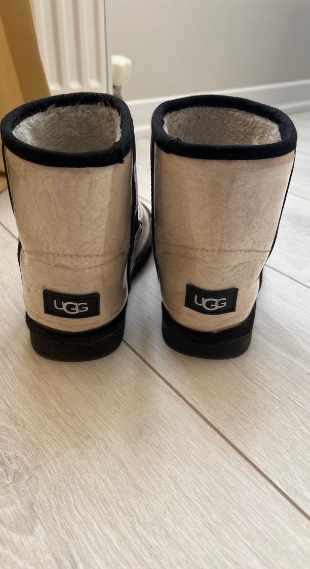 UGG Gri Beyaz Metalik Kadın Bot - Görsel 3