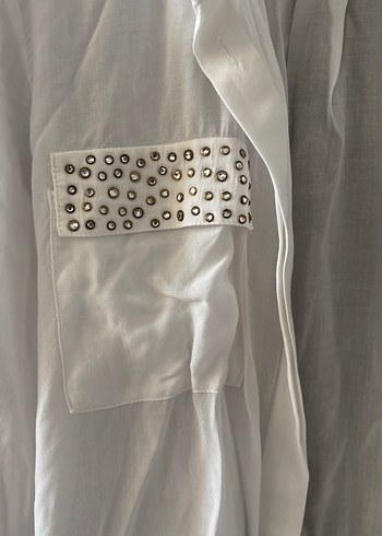 Düğmeli Beyaz Uzun Kollu Kadın Gömlek - Görsel 2