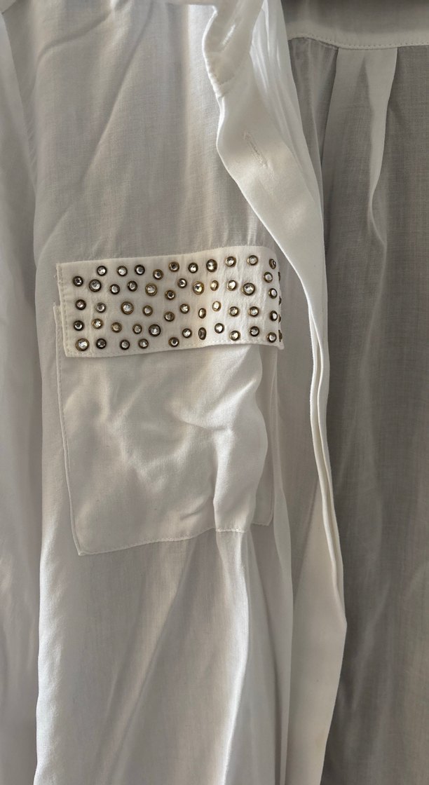 Düğmeli Beyaz Uzun Kollu Kadın Gömlek - Görsel 2