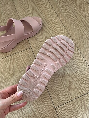 36 Beden Skechers sandalet(pembe)