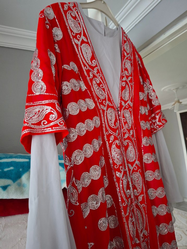 Nakışlı Kırmızı V Yakalı Uzun Bohem Elbise - Görsel 4