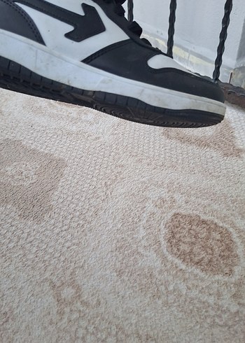 Beyaz siyah Yılan Desenli Erkek  Spor bot - Görsel 4