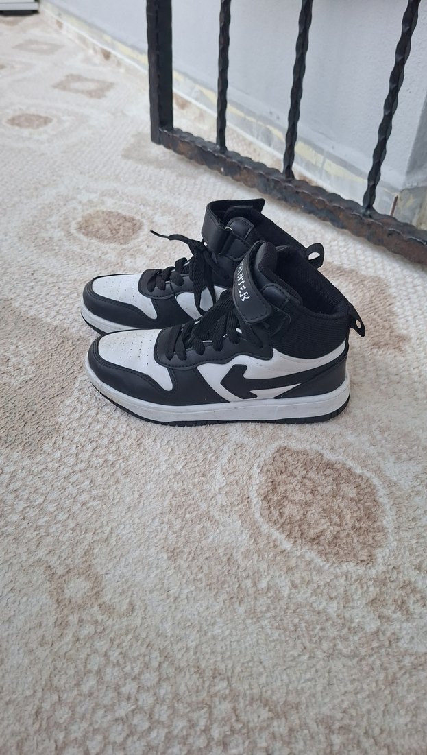 Beyaz siyah Yılan Desenli Erkek  Spor bot - Görsel 2