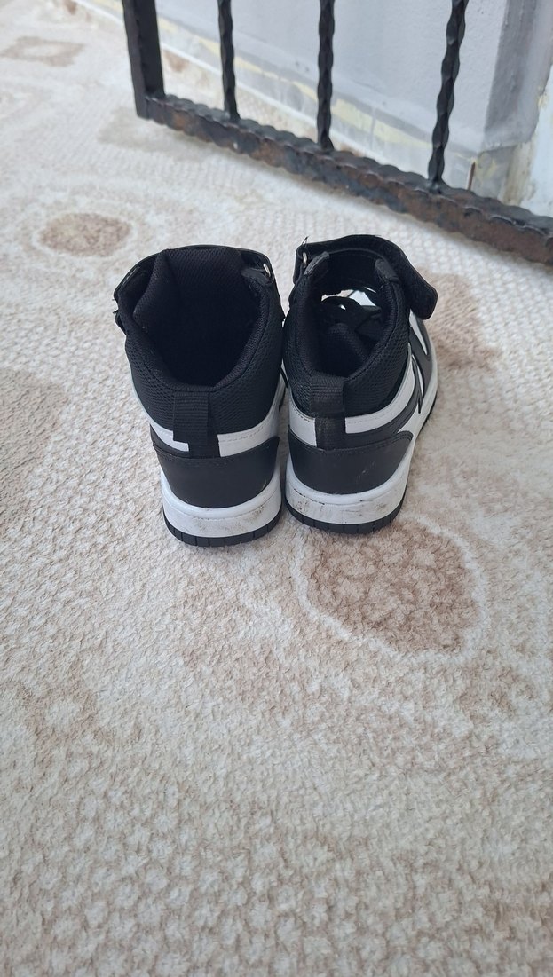 Beyaz siyah Yılan Desenli Erkek  Spor bot - Görsel 3