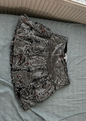 Yılan Desenli Gri Mini Etek - Görsel 2