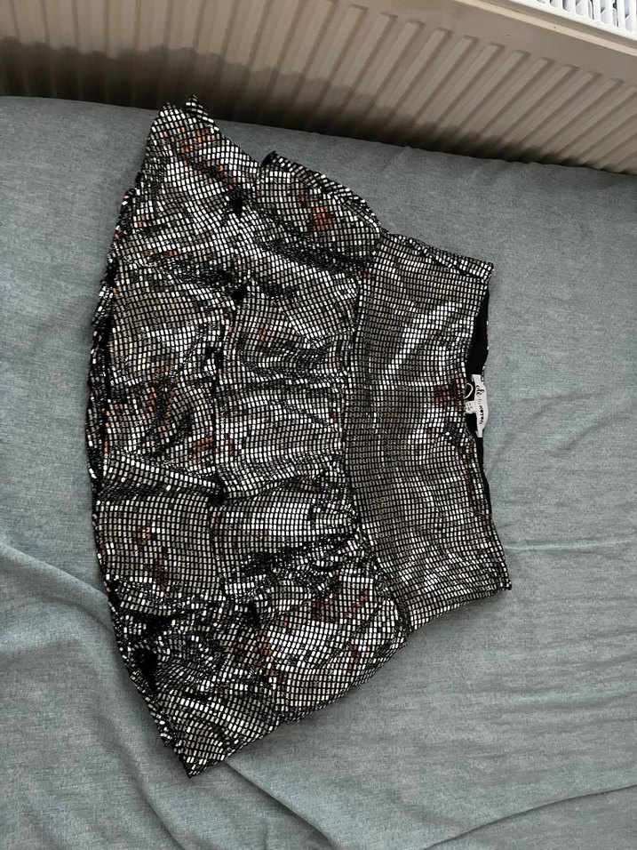 Yılan Desenli Gri Mini Etek - Görsel 2