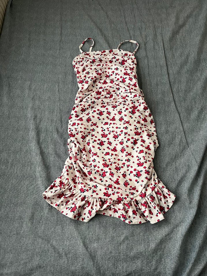 Beyaz Çiçek Desenli Askılı - Görsel 2