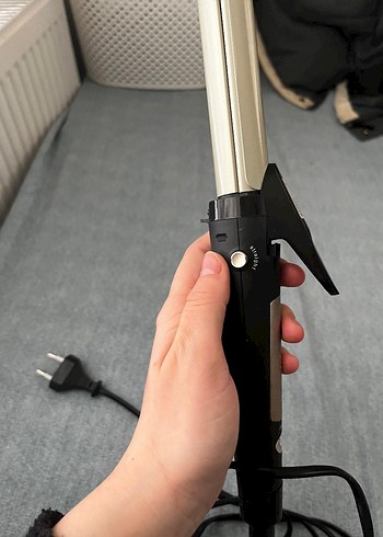 Siyah ve gri saç şekillendirici maşası - Görsel 2