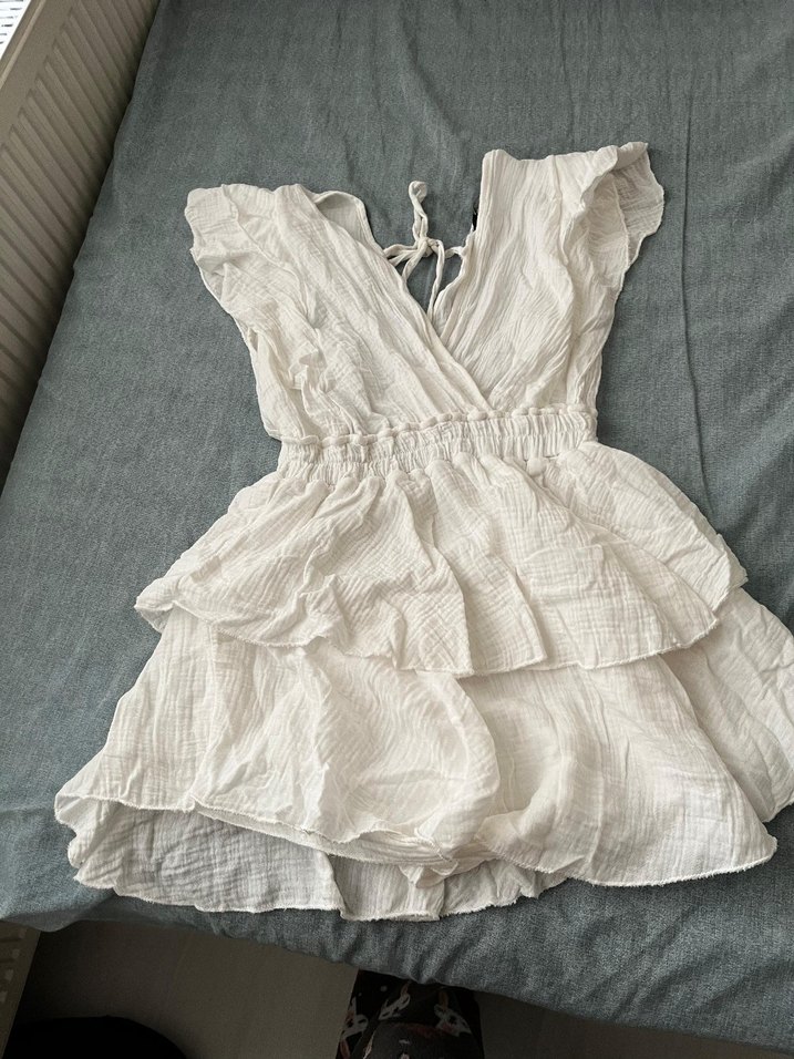 V Yaka Beyaz Mini Elbise - Görsel 3