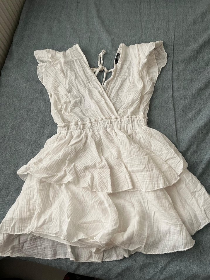 V Yaka Beyaz Mini Elbise - Görsel 4