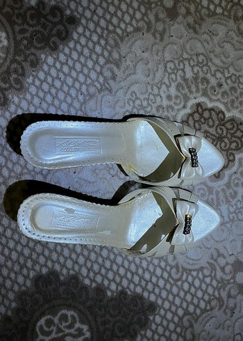 Beyaz Tokalı Stiletto Topuklu Kadın Abiye Ayakkabı - Görsel 2