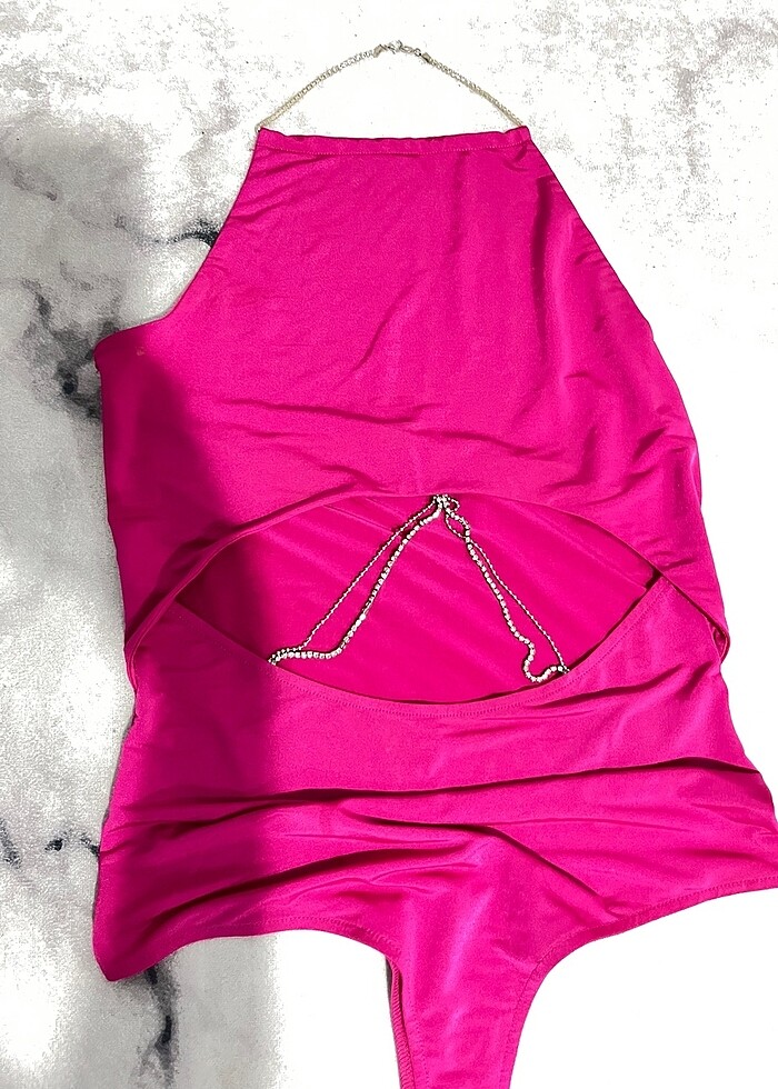 Fuşya rengi göbek detay tasarim bikini - Görsel 4