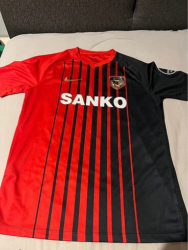 l Beden Aston villa orijinal forma