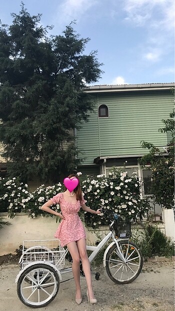 Şortlu Pembe Çiçekli Tulum