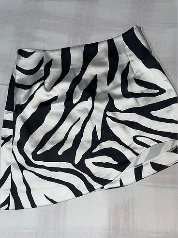 Bershka Asimetrik Zebra Etek