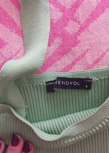 Trendyol & Milla Sade Yeşil Askılı Crop Top