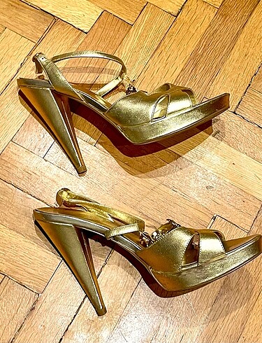 JLo Shoes JLOgece ayakkabısı