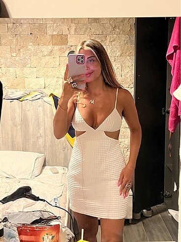 Beyaz elbise
