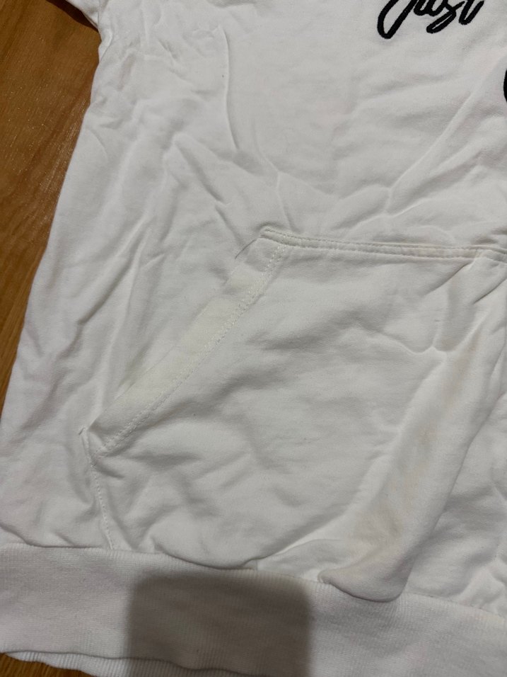 Beyaz Kapüşonlu Baskılı cepli Kadın Sweatshirt - Görsel 4