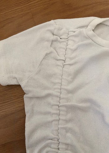 Kısa Kollu Beyaz crop / bluz - Görsel 3