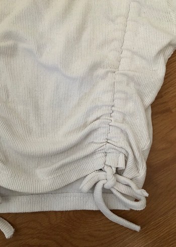 s Beden Kısa Kollu Beyaz crop / bluz