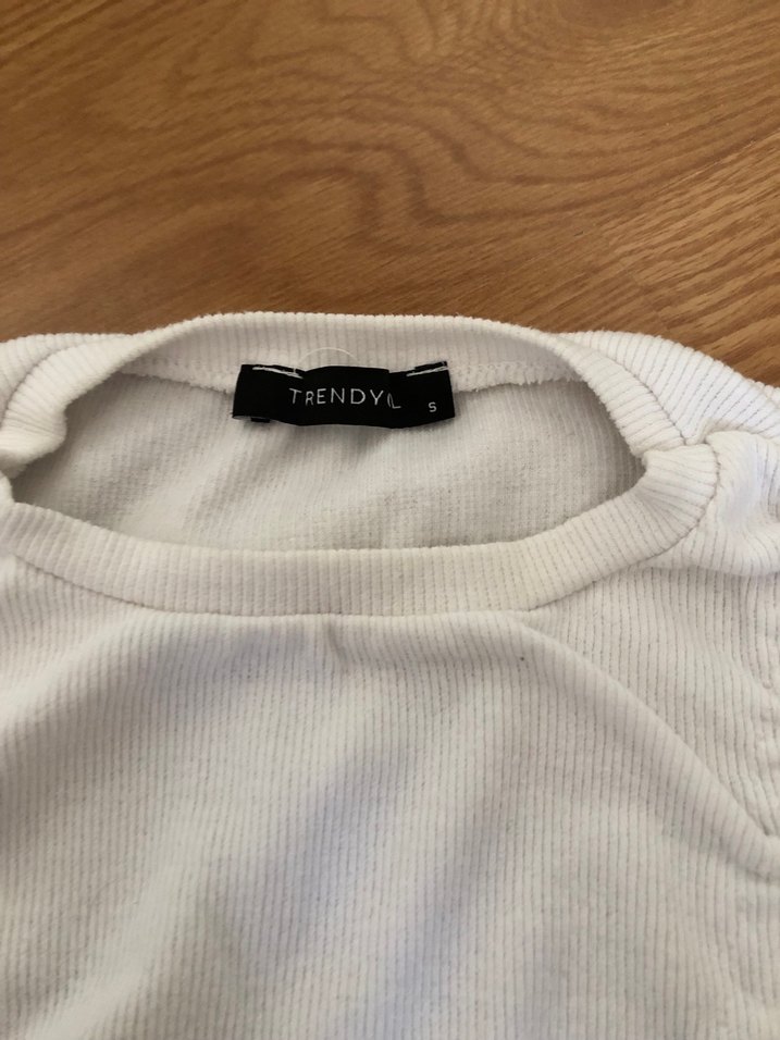 Kısa Kollu Beyaz crop / bluz - Görsel 2