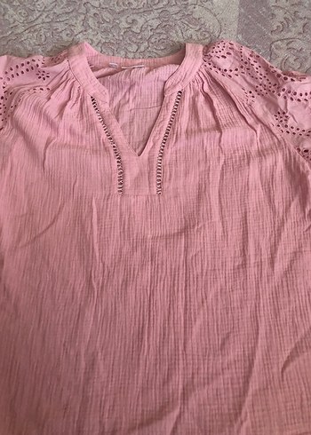 Dantel Detaylı Pembe Keten V Yaka Bluz